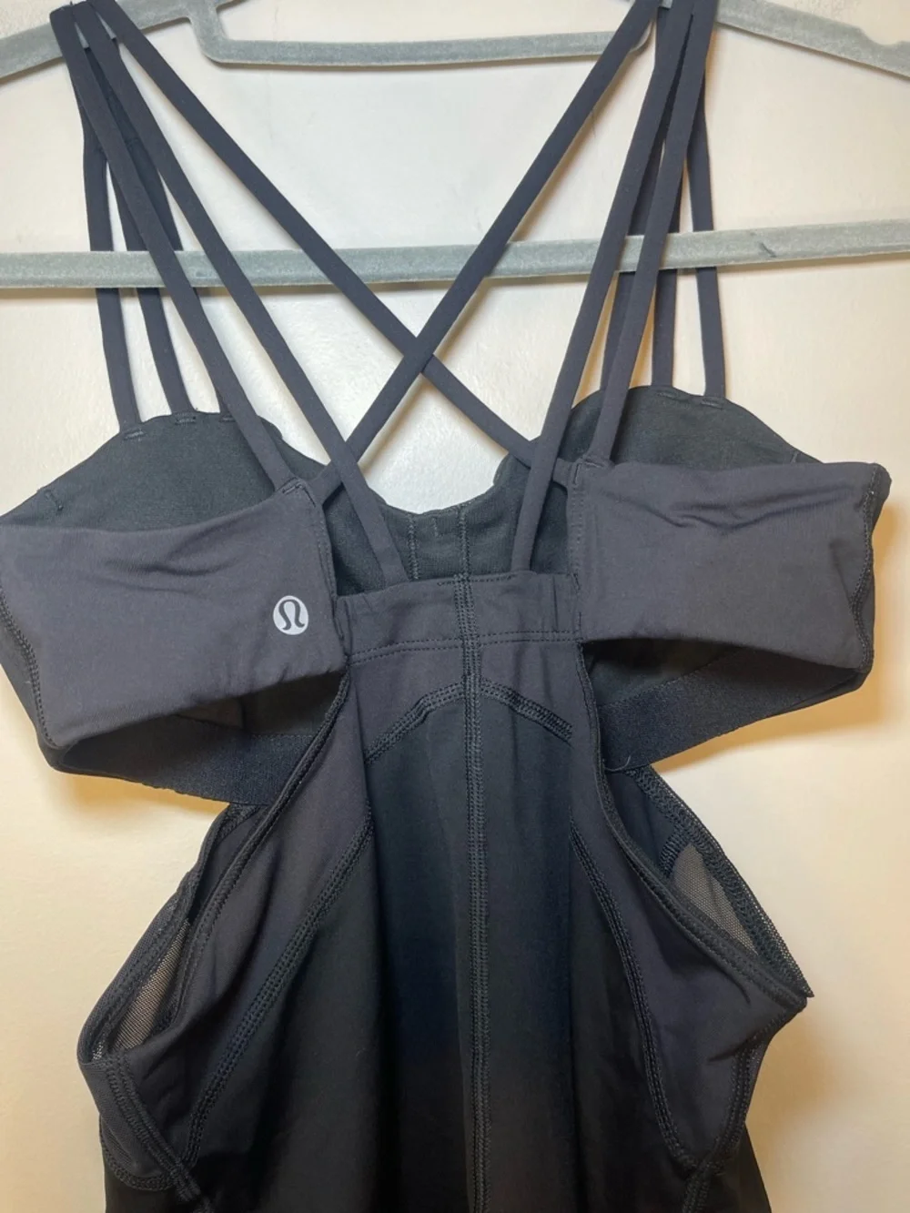 Lululemon Womens EXQUISITE TANK II Top Black Mesh Cutout Strappy